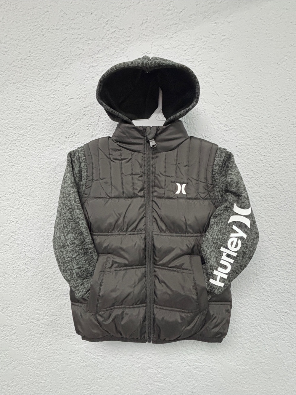 NWT Hurley Kids 4T Black Hooded Puffer Jacket with Grey Knit Sleeves